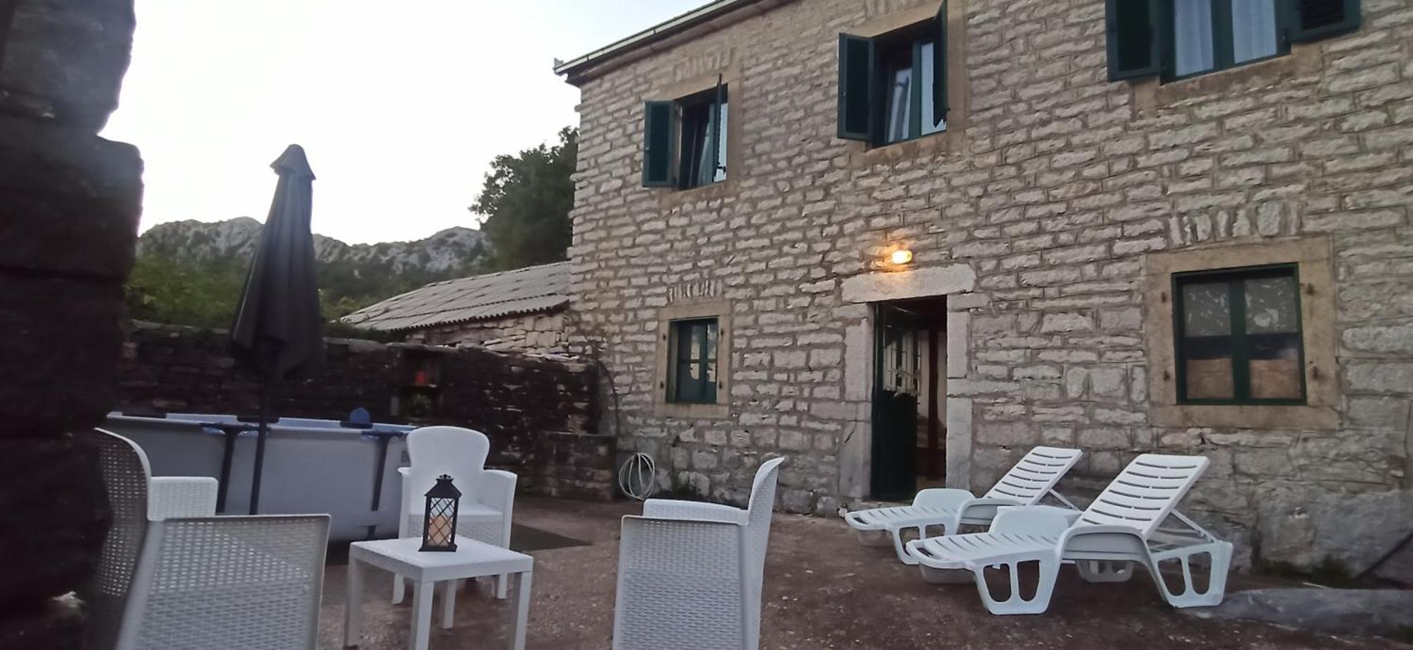 Willa Old House Djurovic Herceg Novi Zewnętrze zdjęcie